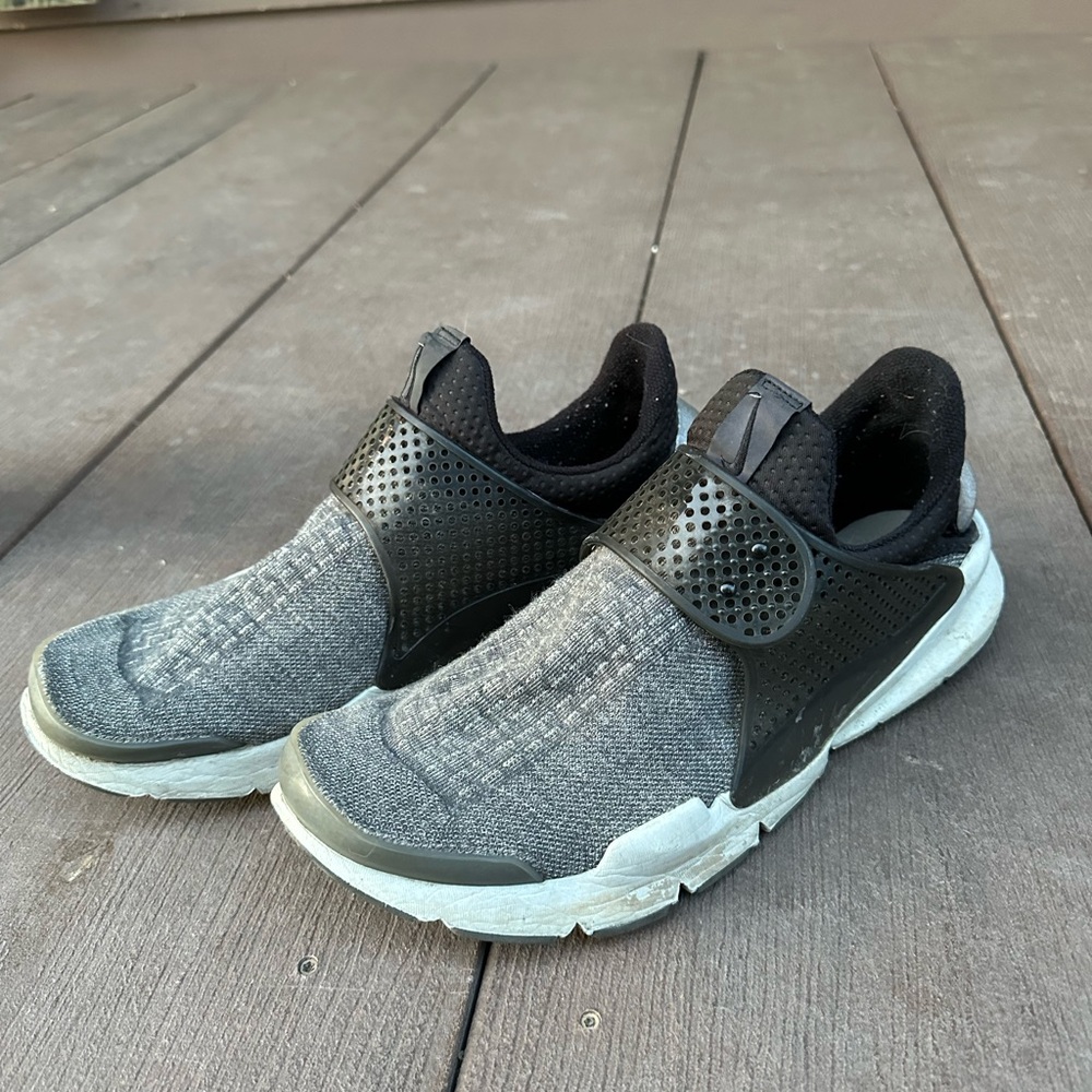 Nike Sock Dart Shoe